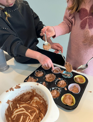 Samen bakken met kinderen: kleine momenten, grote herinneringen