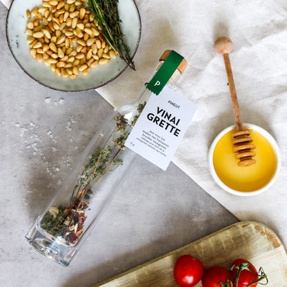 Vinaigrette | bottle | Italian herbs