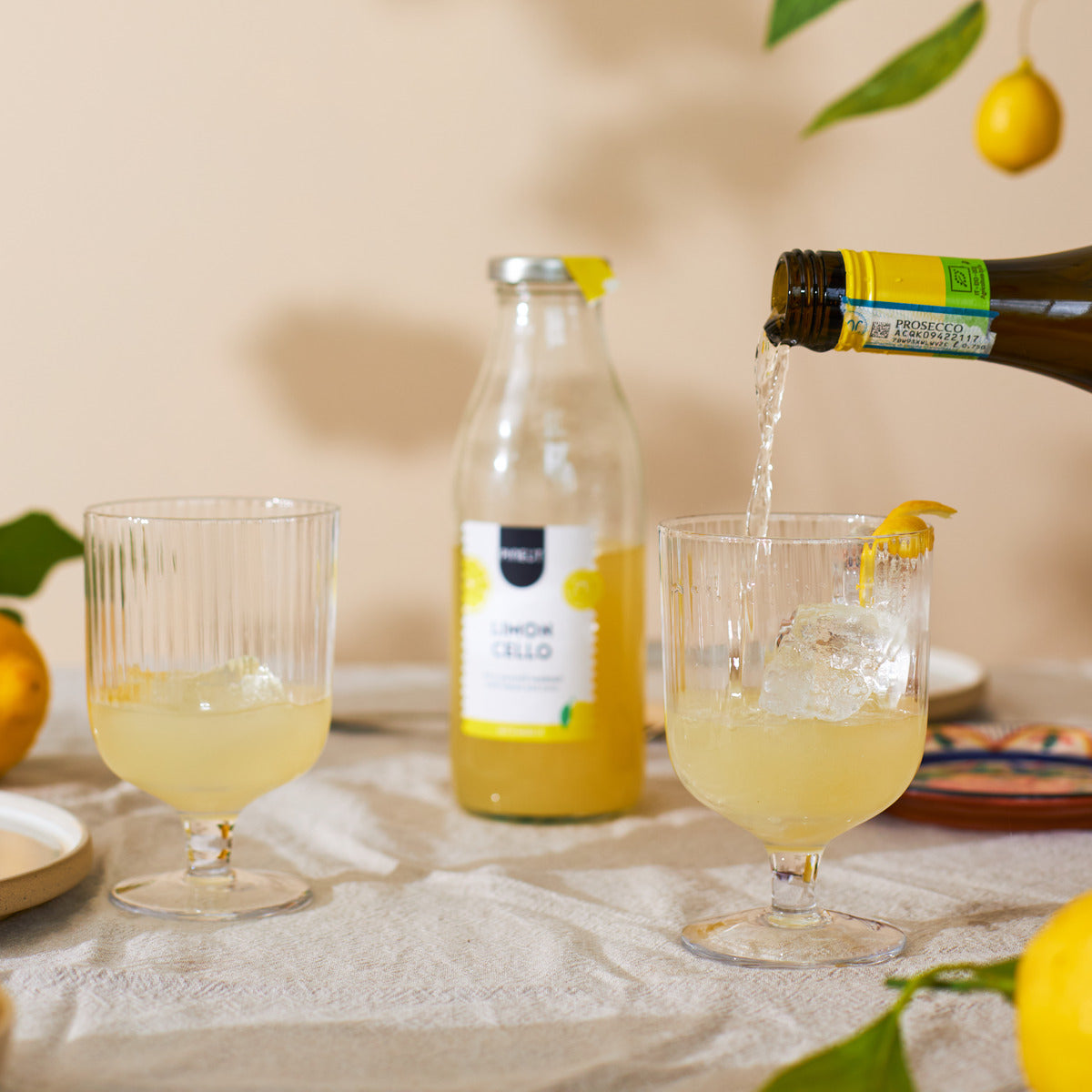 How to make Limoncello | DIY Cocktail in a bottle | BIO | Pineut