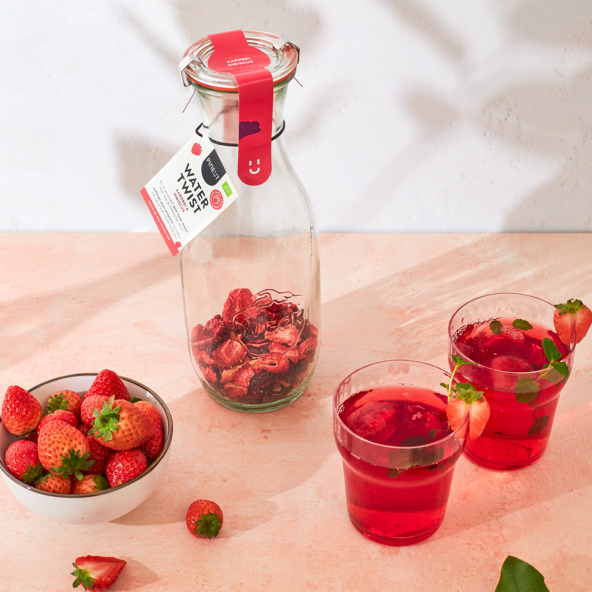 Watertwist | Carafe | Strawberry & Hibiscus BIO