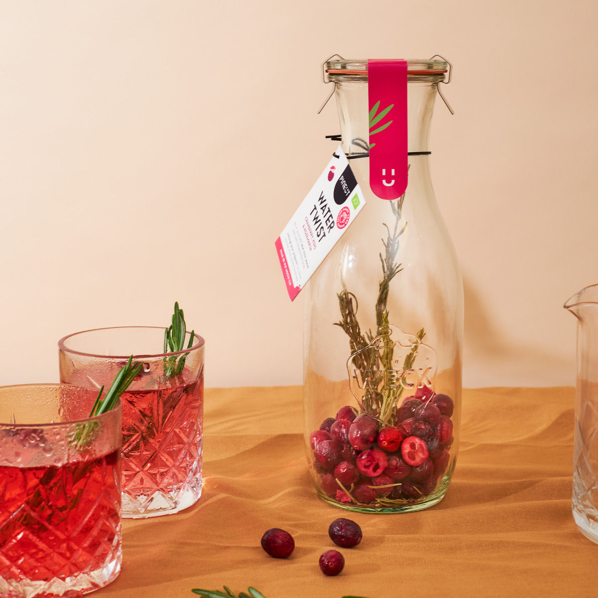Watertwist | Karaffe | Cranberry, Kirsche & Rosmarin Bio