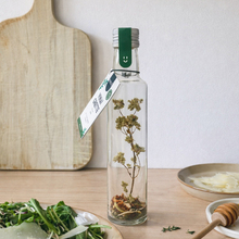 Vinaigrette | bottle | Italian herbs