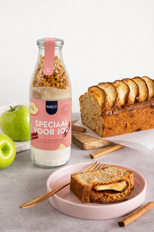 Apple Cinnamon Cake | DIY Cake Mix in a Bottle