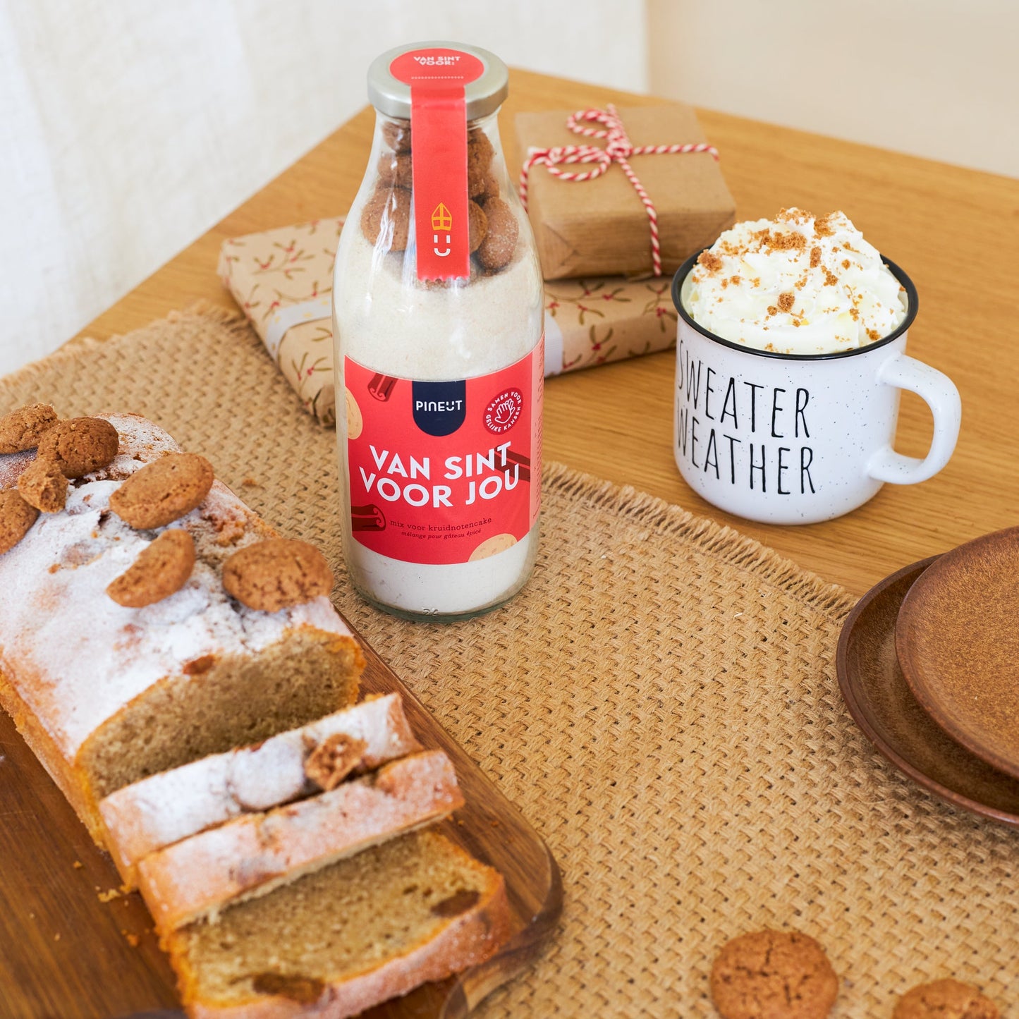 Het perfecte Sinterklaas cadeau | Combi | Chocolademelk + Kruidnotencake