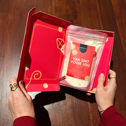 Baking gingerbread nuts | DIY Mix in a letterbox box