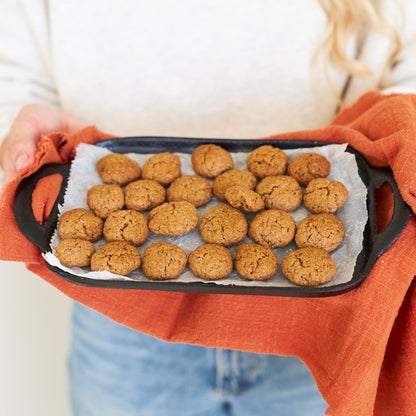 Baking gingerbread nuts | DIY Mix in a letterbox box