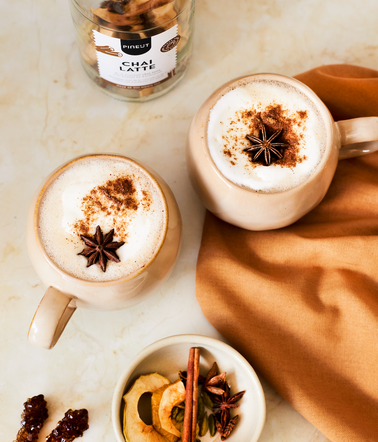 Base pour chai latte BIO | Carafe | Préparation maison épicée & gourmande | Expérience hivernale originale