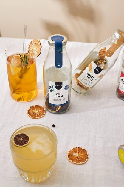 Cocktail |Gin Tonic | Making cocktail | carafe | BIO